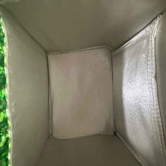 Handcrafted Emerald Pearl Beaded Mini Bag - Picture 3 of 8